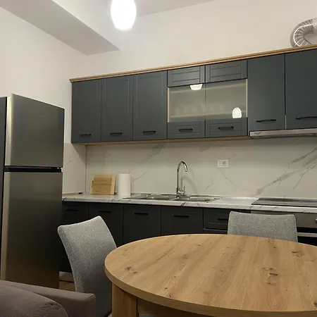 Hena's Apartament Apartman