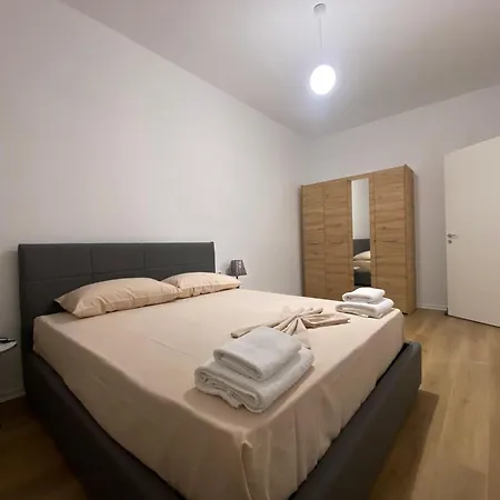 Apartment Hena's Apartament Tirana