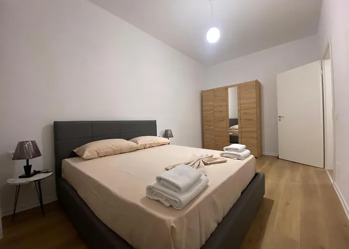 Apartamento Hena's Apartament Tirana